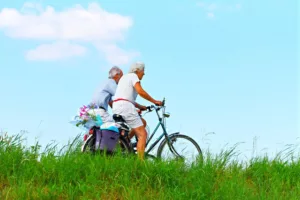Read more about the article Проучване установява на каква възраст британците се смятат за стари!